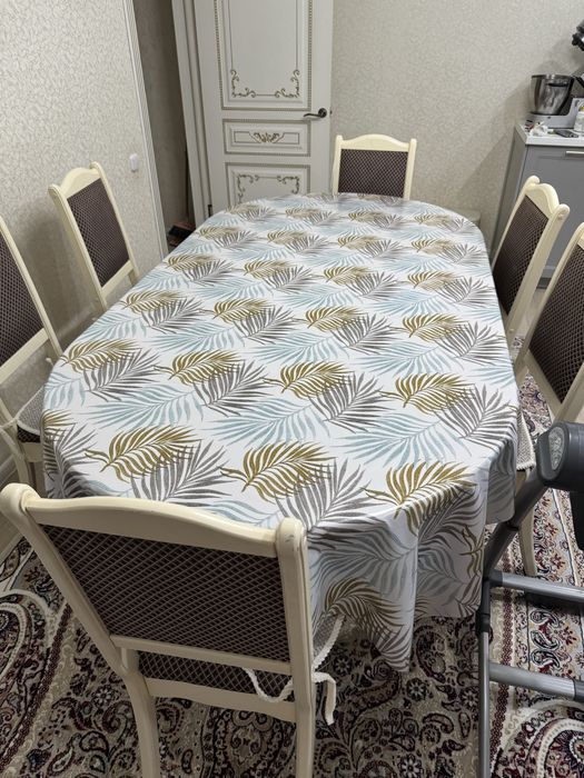 Продам стол со стульями