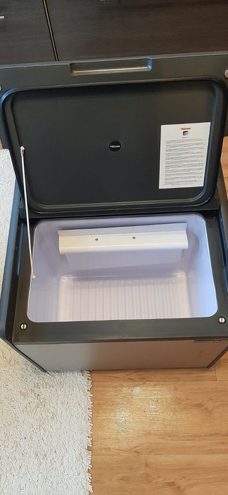 Продавам Хладилна кутия