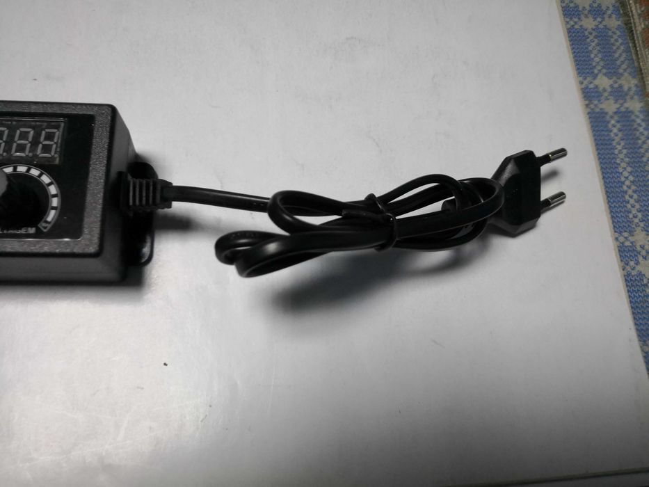 Alimentator reglabil 3V - 24V de 3A