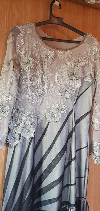 Rochie lunga de ocazie lucrata pe comanda