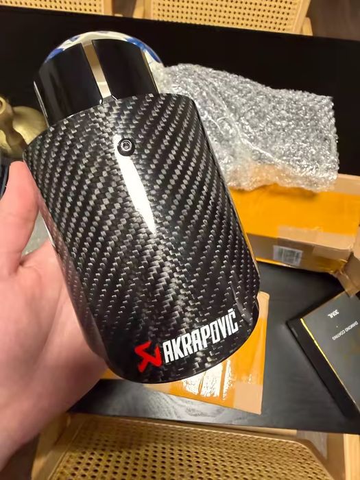 101 102 89mm Ornamente tobe Evacuare model Akrapovic Made in Slovenia