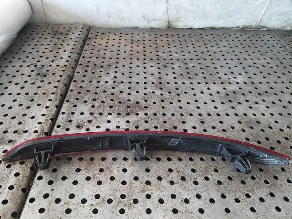 Catadioptru dreapta bara spate vw golf 8 5h 5h0945106