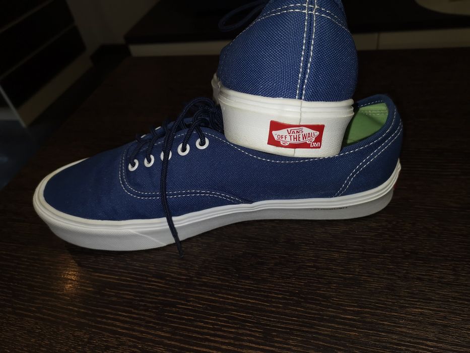 Asics kinsei 5 и Vans номер46