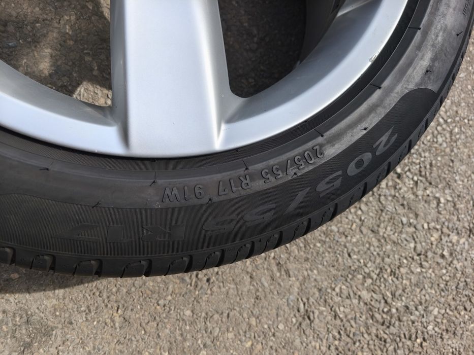 205/55/17" 4бр Pirelli cinturato P7,dot4121,7mm
