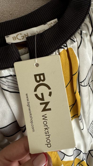 Продаю шелковое платье фирмы BGN