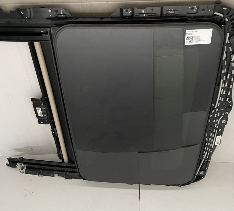 Trapa panoramic BMW seria 3 G20 G21 sticla motoras tapiterie