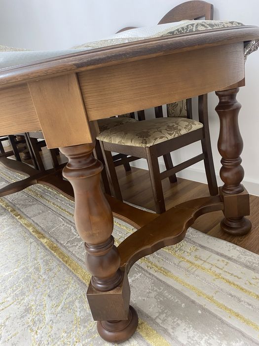 стол стулья мен бирге сатылады