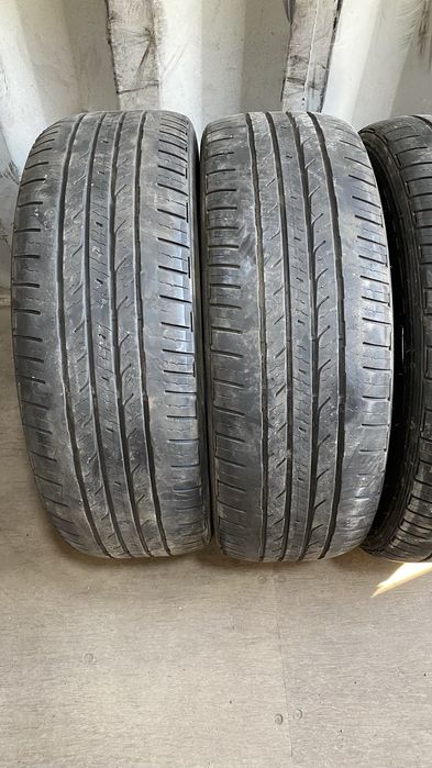 Комплект шин Bridgestone 215/60/17