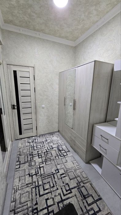 Собственик  Максим горький новостройка,торга нет,всё необходимое  есть