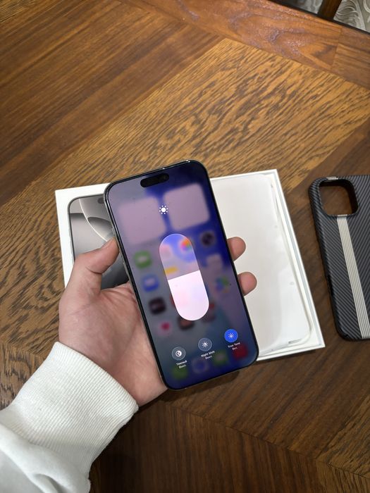 Iphone 16 pro max 256 gb срочно идеал