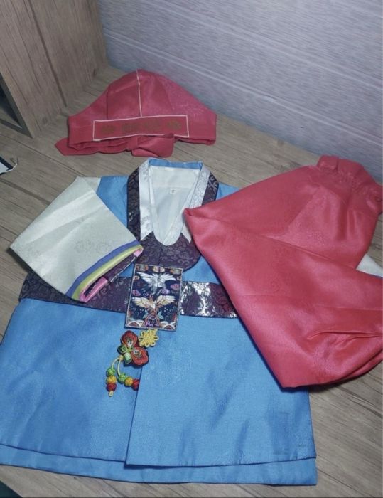 Продаёться ханбок