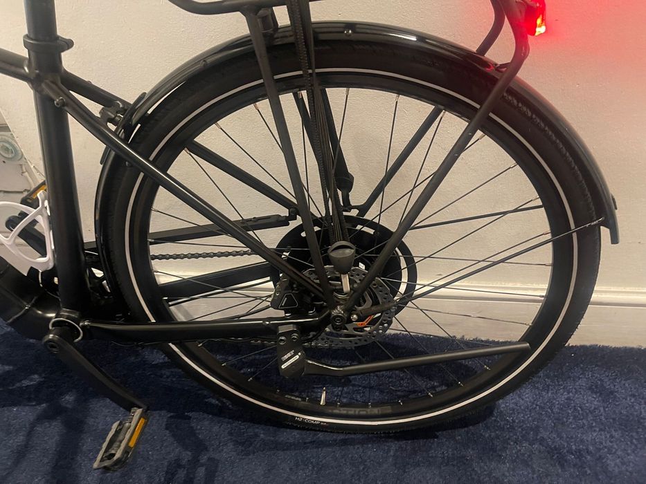 Bicicleta electrica trek FX+ 2 LT 2026 (aproape noua)