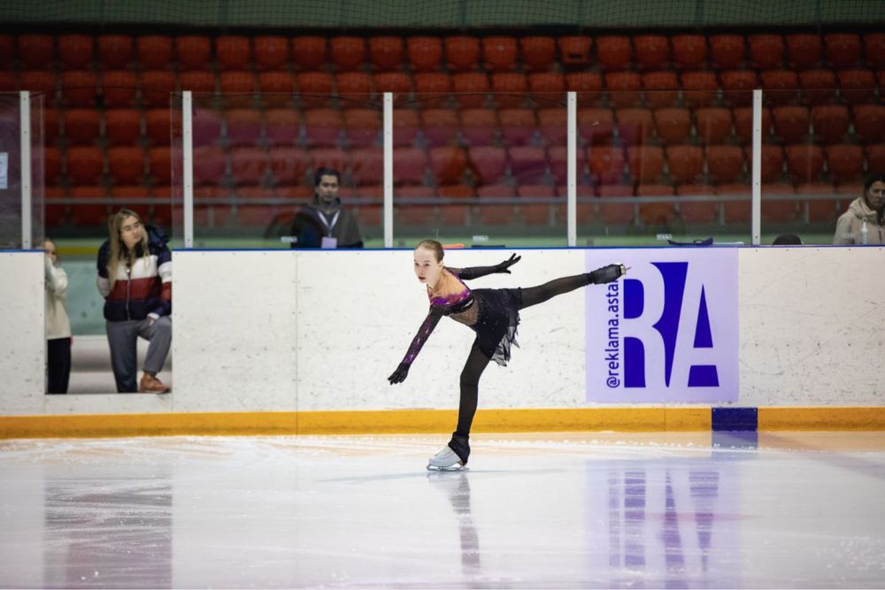 Платье (костюм)для выступления