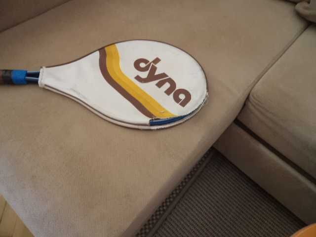 Тенис ракета Fred Perry.