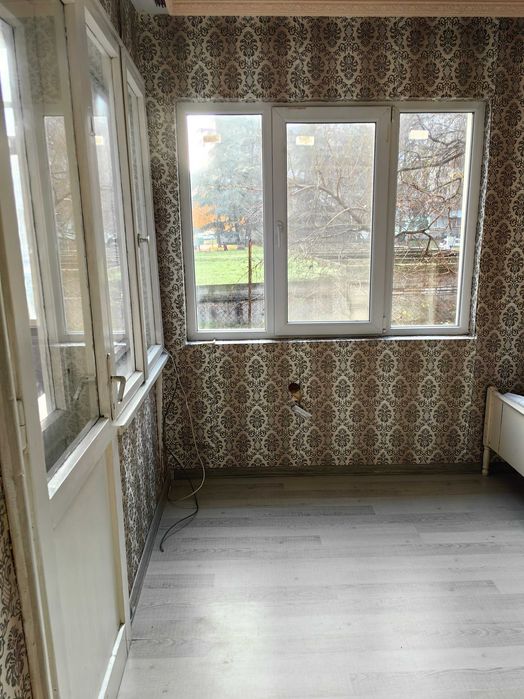 Дава се под наем Етаж от къща в Русе, Промишлена зона - Изток - 100 кв.м за 408 € - Снимка #11