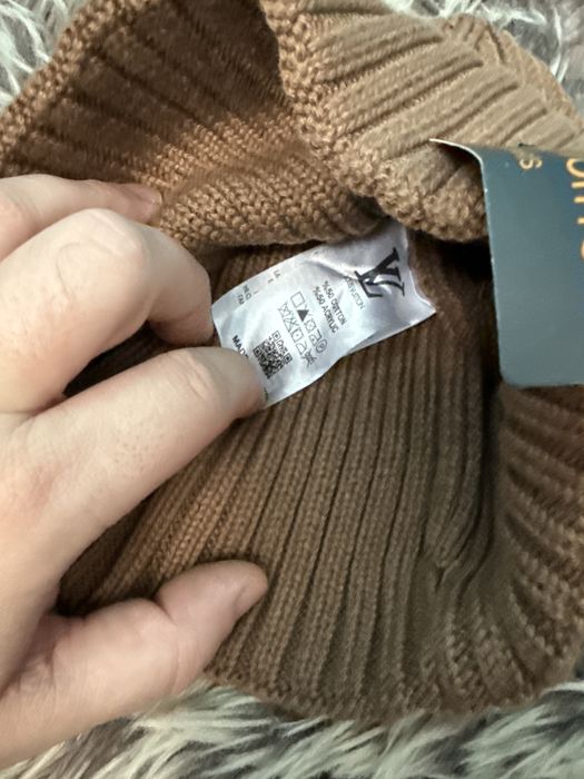 Caciula Louis Vuitton Premium noua