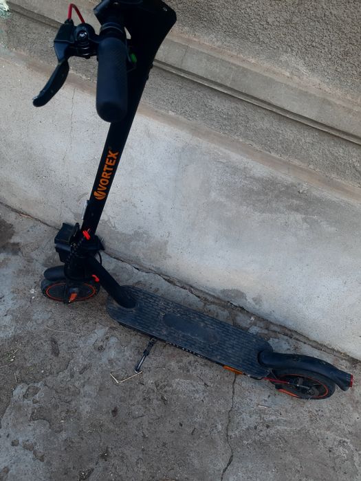 Vand trotineta defecta