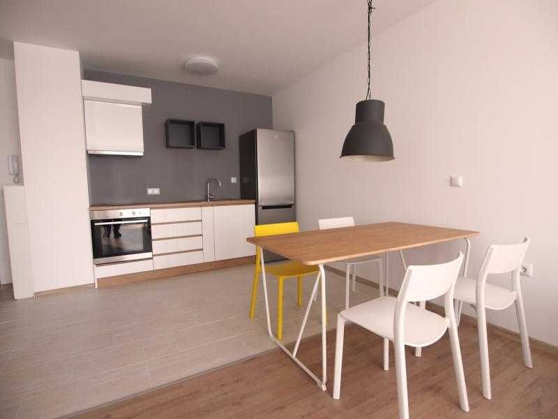 Луксозен апартамент до хотел Мираж