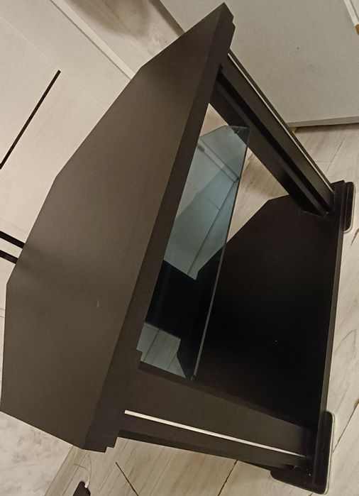 Подставка под телевизор в отличном состоянии