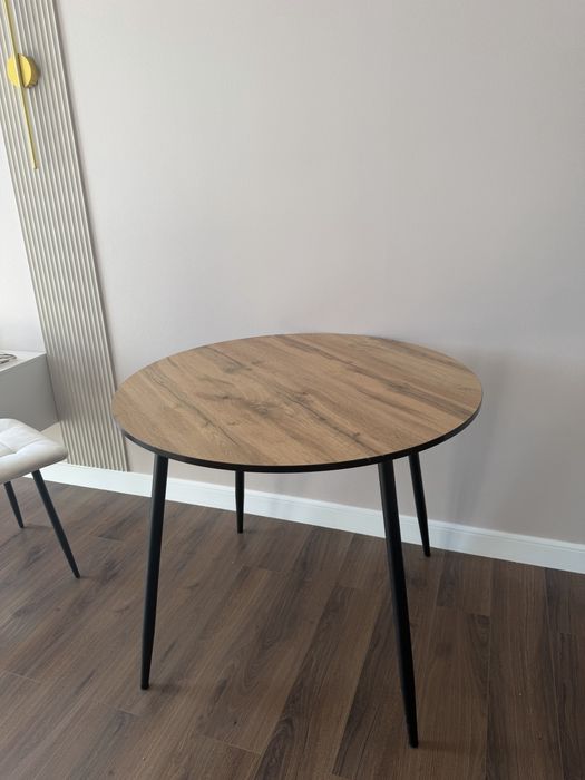 Продам кухоннный стол