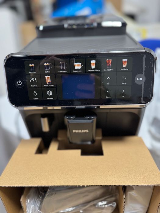 Aparat de cafea Philips Seria 5500 LatteGo – Nou! Sigilat! Ultimul model!