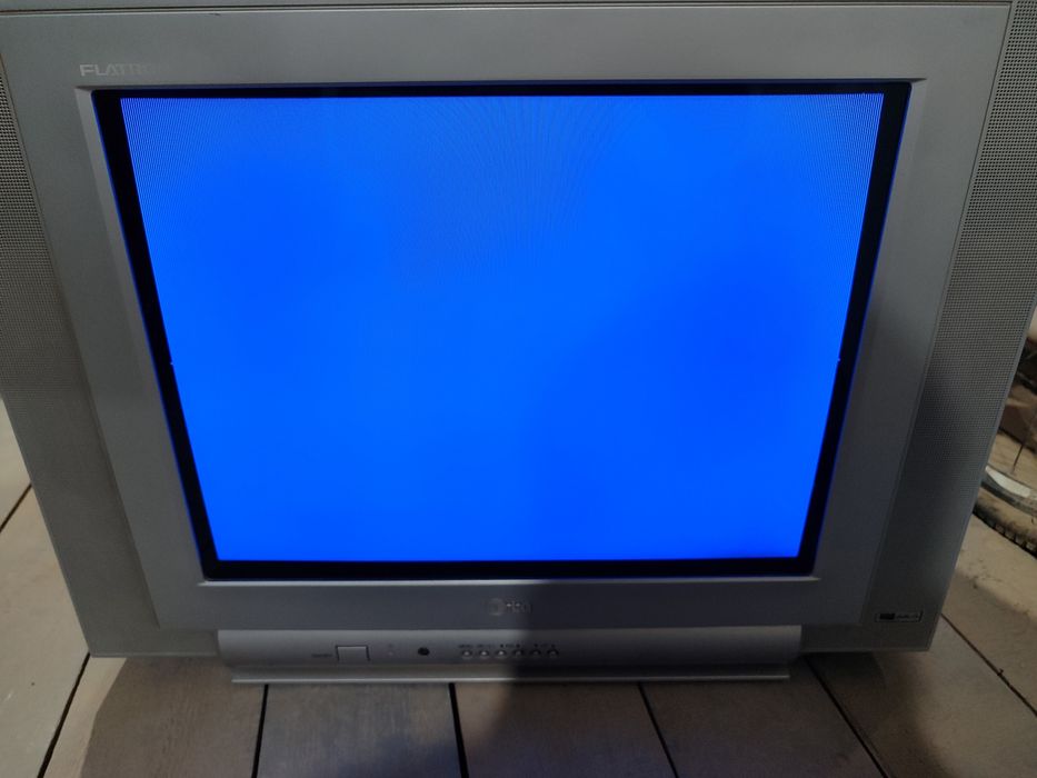 Отдам даром телевизор