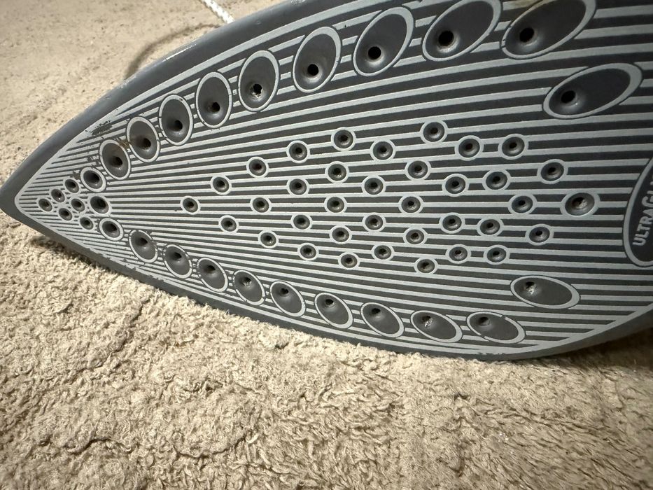 Fier de călcat Tefal cu talpa ceramică