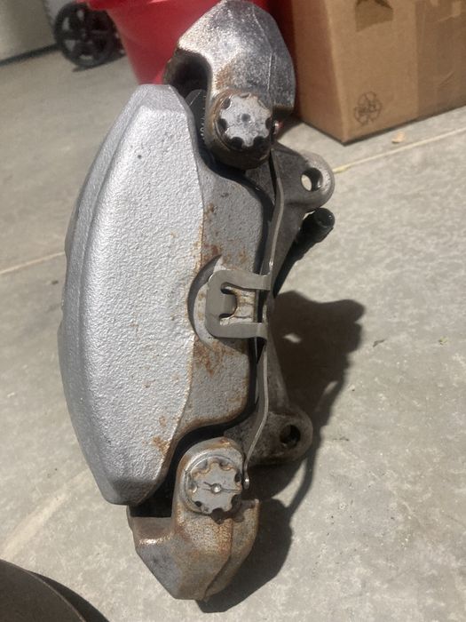 Спирачни апарати+ дискове и накладки за Ауди А6.А4.А8