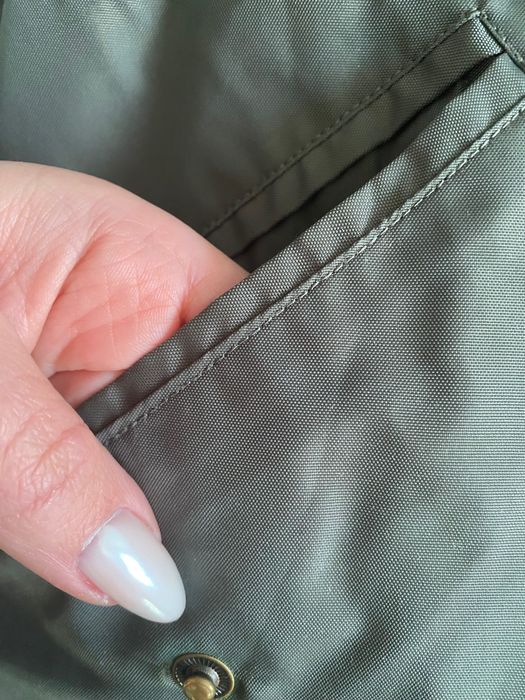 Продам куртку на девочку