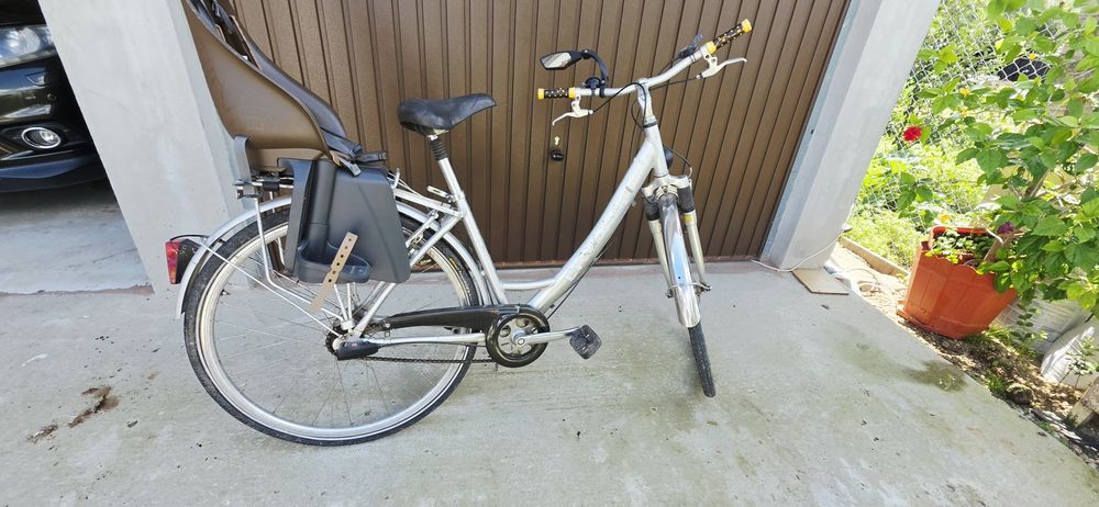 Bicicleta din aluminiu