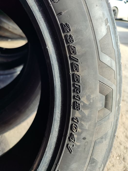 Продам шины R18 235 на 55