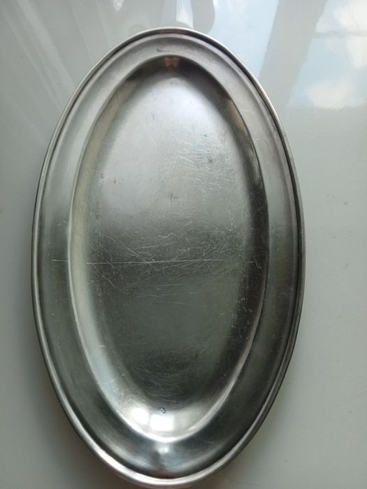 Продам поднос мельхиоровый