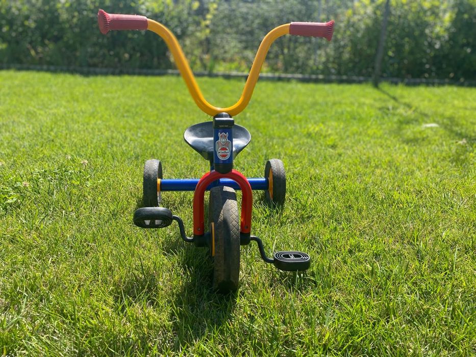 Vand tricicleta metalica pentru copii