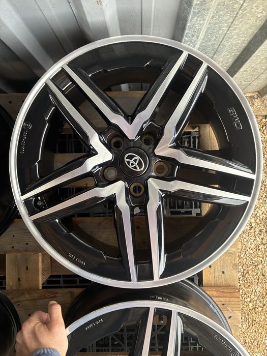 18 цола 5 х 114.3 мм Тойота Рав 4 , Авалон , C - HR , Авенсис Корола