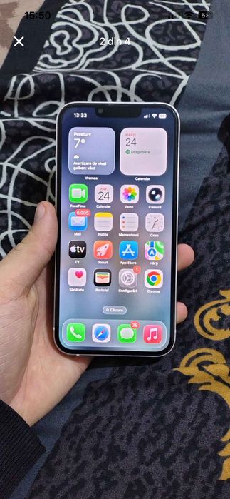 Vând iPhone 13 roz ipecabil