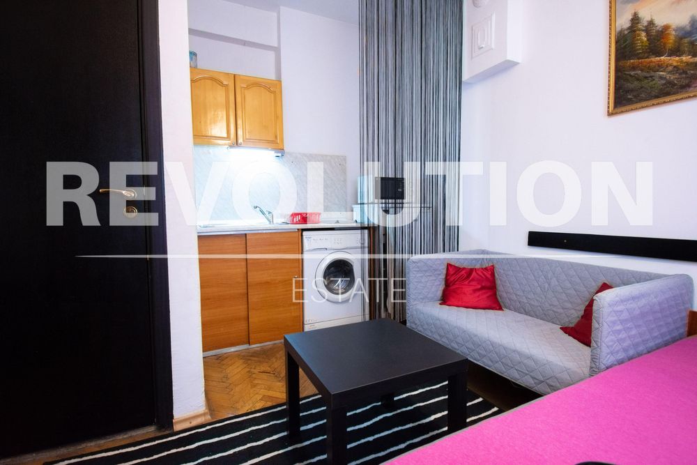 Дава се под наем Едностаен апартамент в София, Яворов - 20 кв.м за 478.38 € - Снимка #2