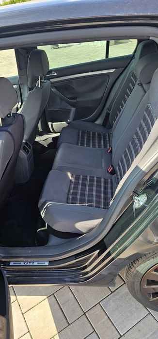 Golf 5, An fabricație 2005