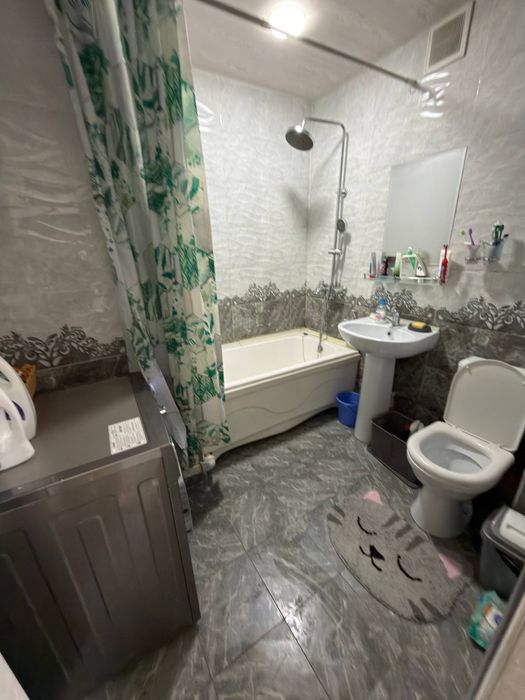 Сдаю свою 3-комнатную квартиру (без маклеров) на 2 этаже,рядом Экобаза