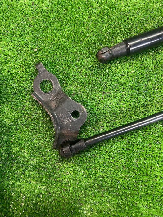 Торсионы капота тойоту прадо 150