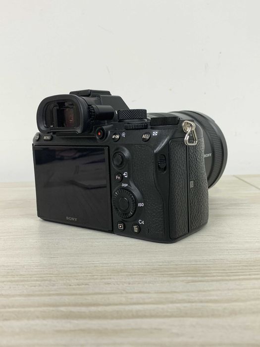 Sony Alpha 7 3 + 24 - 105 объектив kit продается sotiladi!