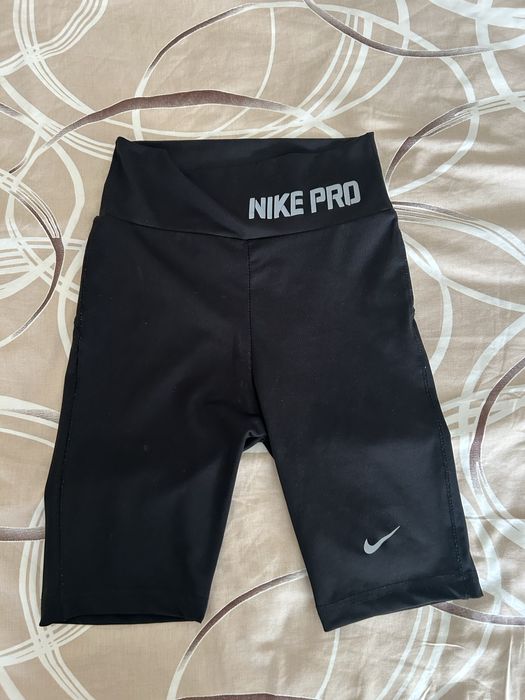 Черен къс клин Найк