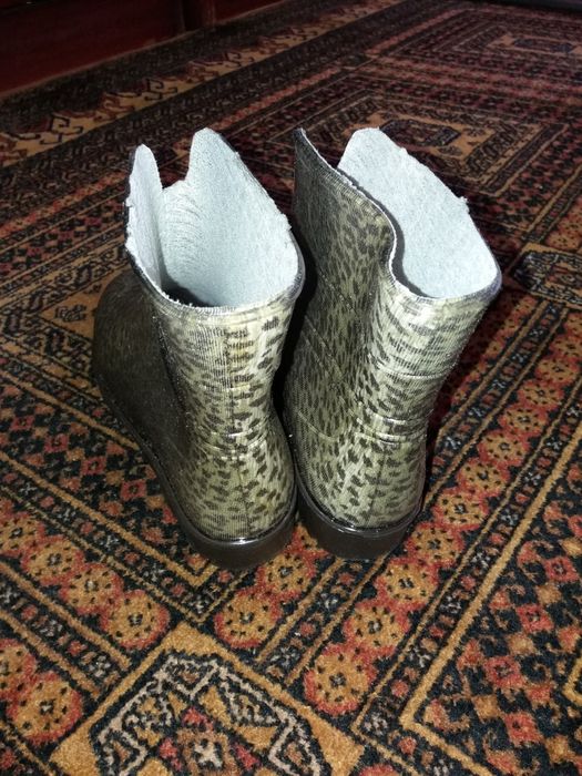 Резиновые полусапожки раз.37