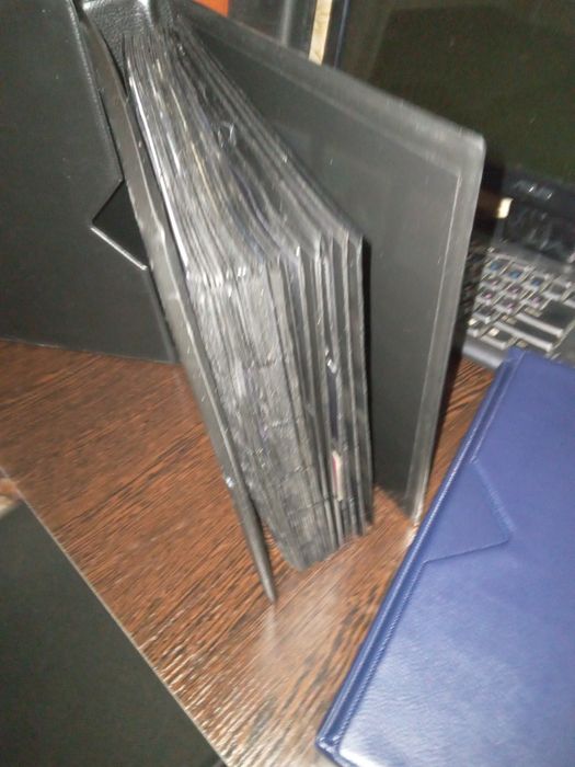 Продам альбом для коллекции марок