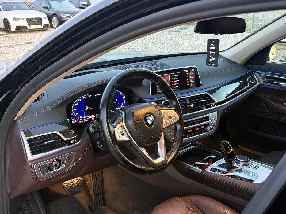 BMW Seria 7 2019 — imagine 5