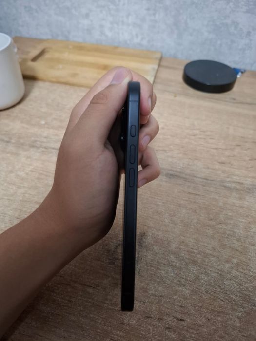 Продам iphone 16 100%
