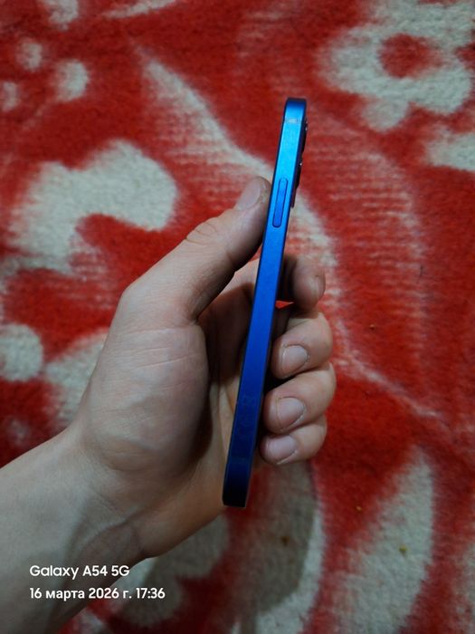 iPhone 12     64гб