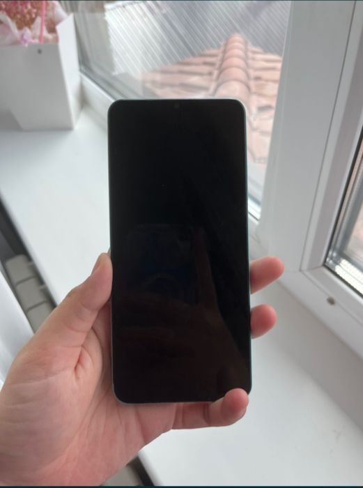 Продам телефон realme C51