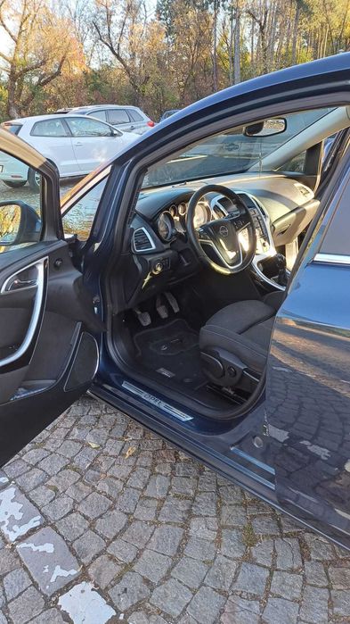 Opel Astra J 2.0 CDTI 2012 160 CP