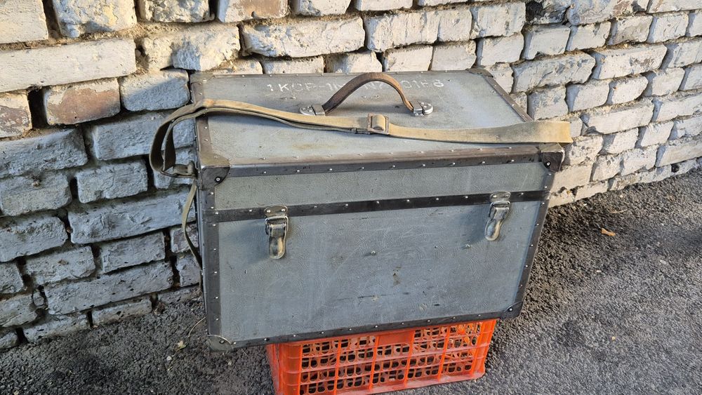 Антикварный советский сундук кинооператора.