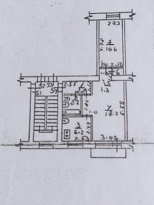 Продам 2 комнатную кв. На Ленина 57
